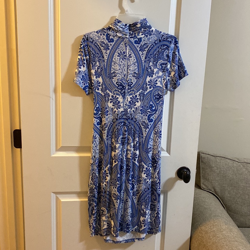 Dress - Picture 2 of 3